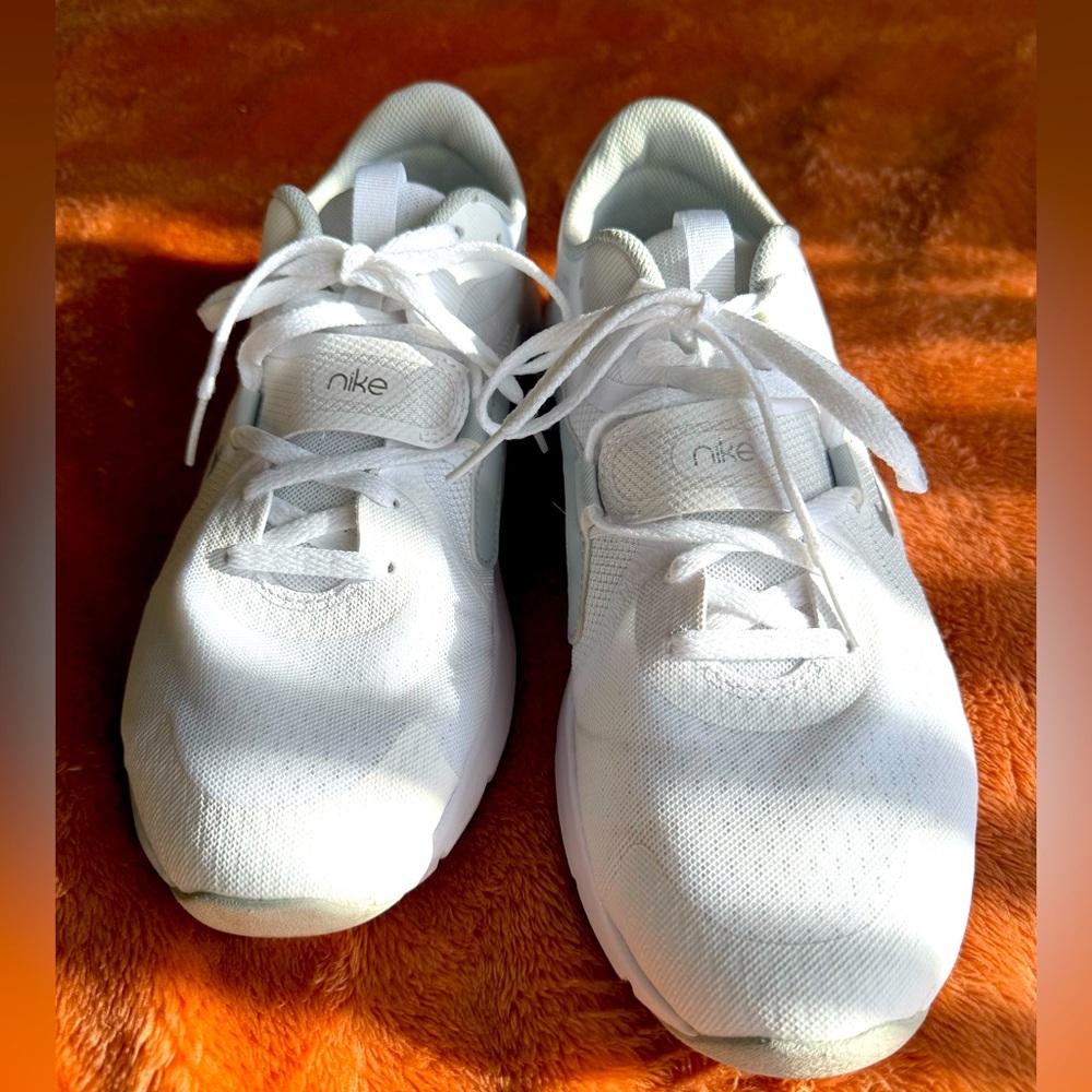 Women’s Nike TR-13 workout shoes, sneakers size 10